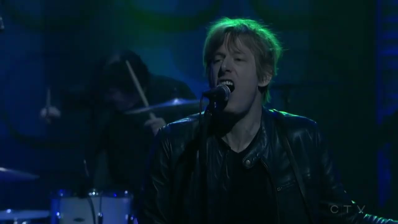 Spoon – TV Set | Conan (6/3/15)