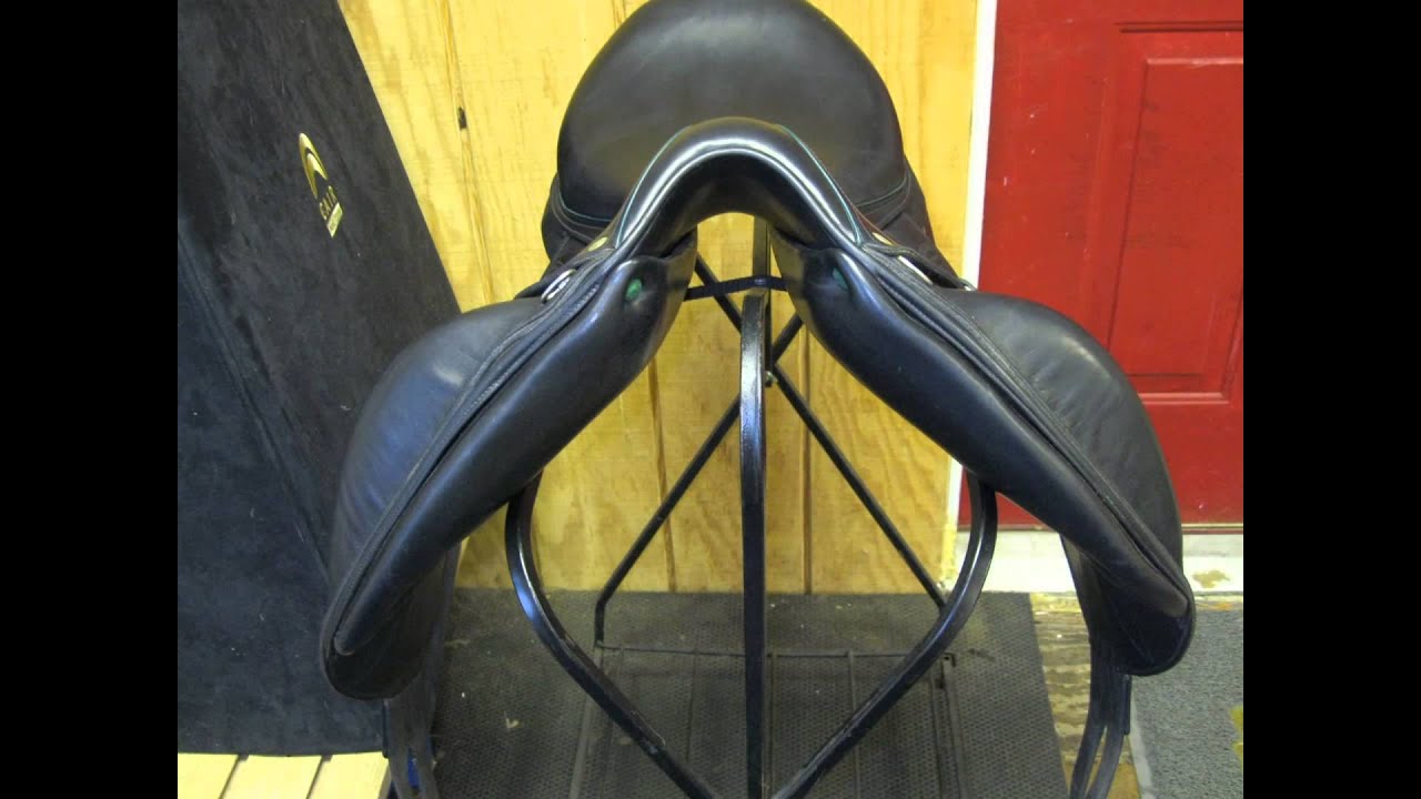 Devoucoux Makila Used Dressage Saddle 18