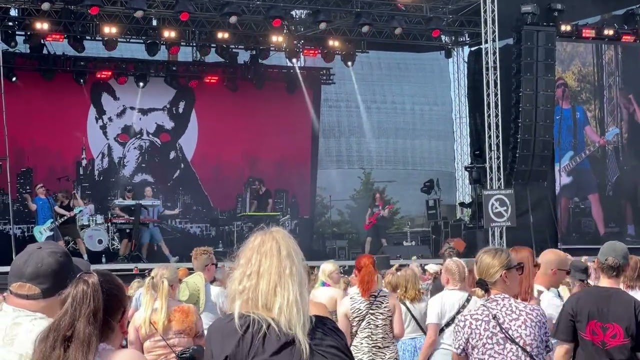 Roope Salminen & Koirat - Vituiks M&auml;n live Suomipop 2025 Jyv&auml;skyl&auml;