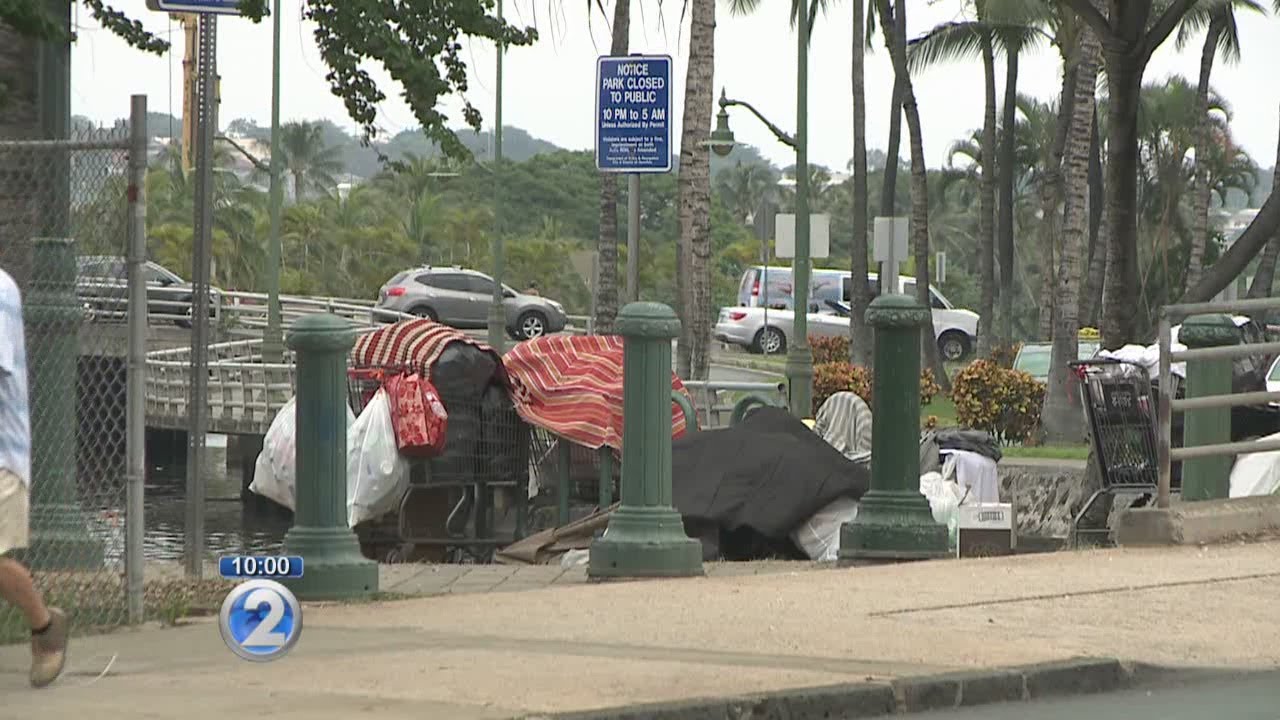 Residents: Downtown Honolulu turning into tent city