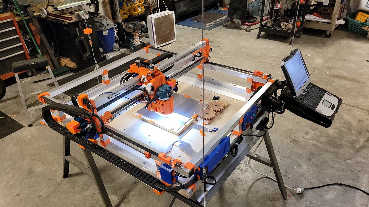 Walk Around Of My 3D Printed CNC Router based on the Ivan Miranda's Design. Many Mods