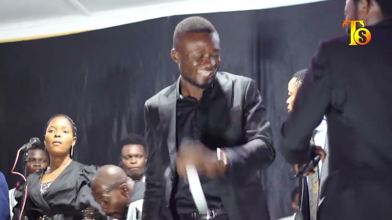 Serge Wa Nzambi MATONDO MINGI 🙏🏻🙏🏻 Concert KASUMBALESA Espace KM 2025