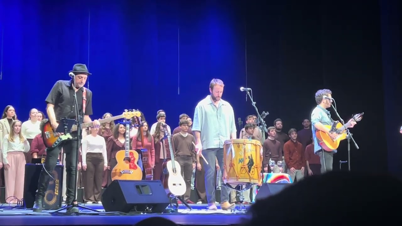 Gritos Lejanos - La Estrella Azul