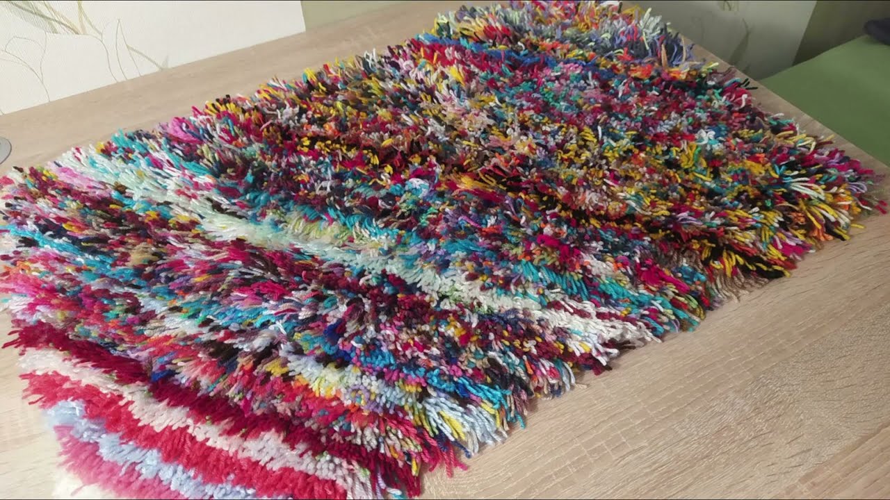 Коврик из вязального хлама. Teppich aus Garnresten