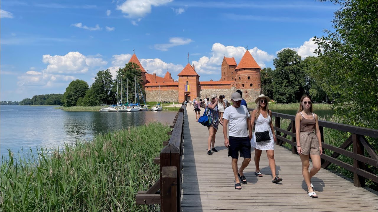 Full tour of Trakai Island Castle | Lithuanian Water Castle | Trip to Vilnius, Lithuania  2022