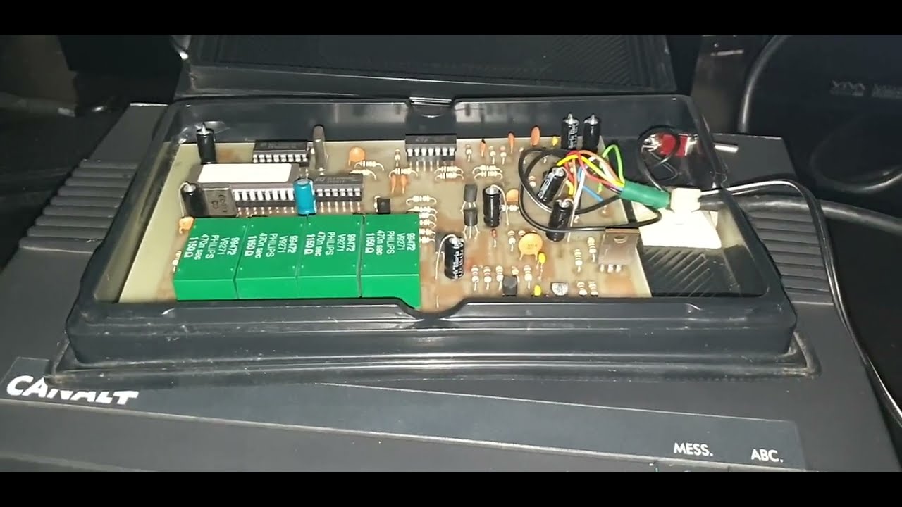Décodeur pirate analogique CANAL+ 1990 [ DISCRET 11 -  Crypté / Décrypté ]