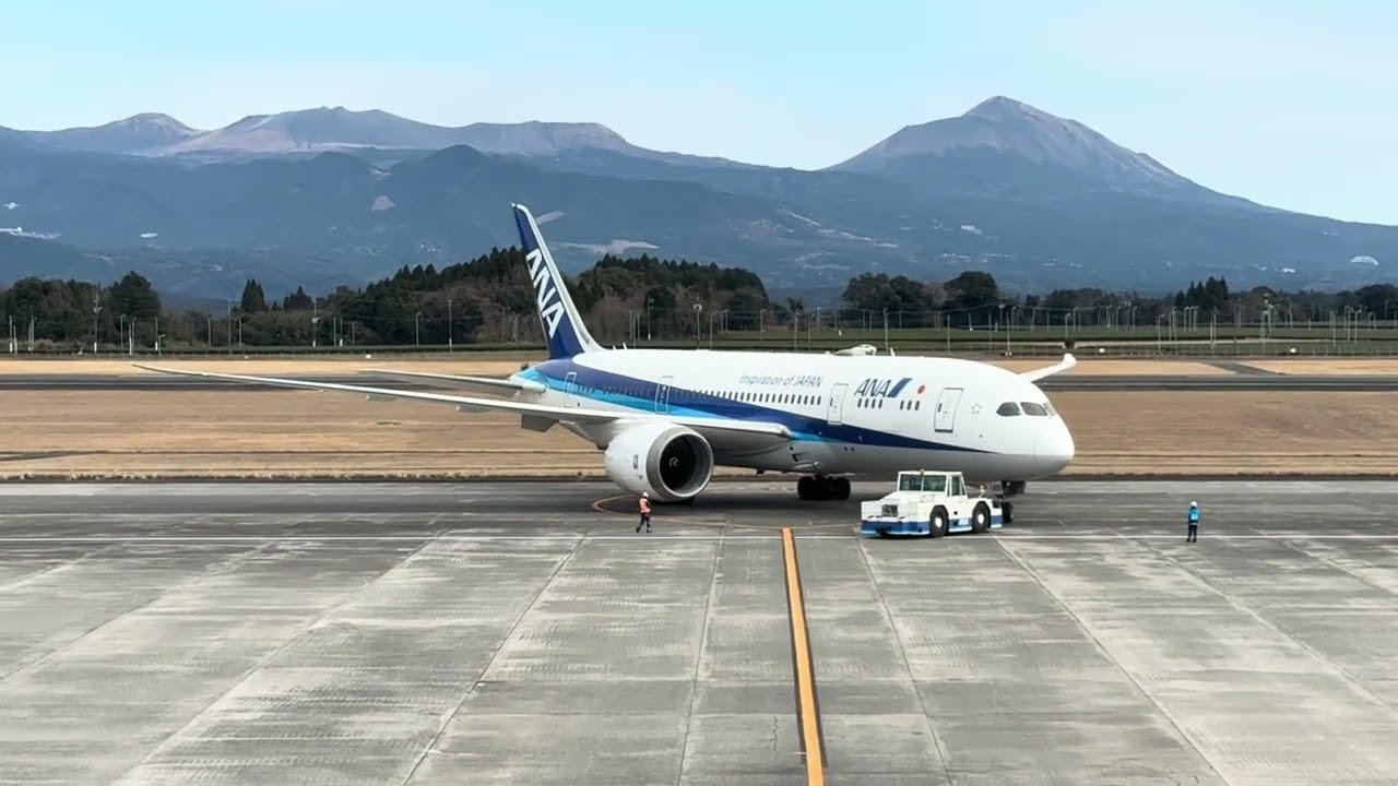 鹿児島空港ANA624便ボーイング787-8元気に行ってらっしゃい。