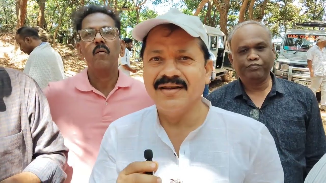 #swarupvlogs #मधाचे गाव पाटगाव #सिद्धाच्या गुहेत पहिल्यांदाच# सत्यनारायणाची पूजा #गुहेतील पूजा