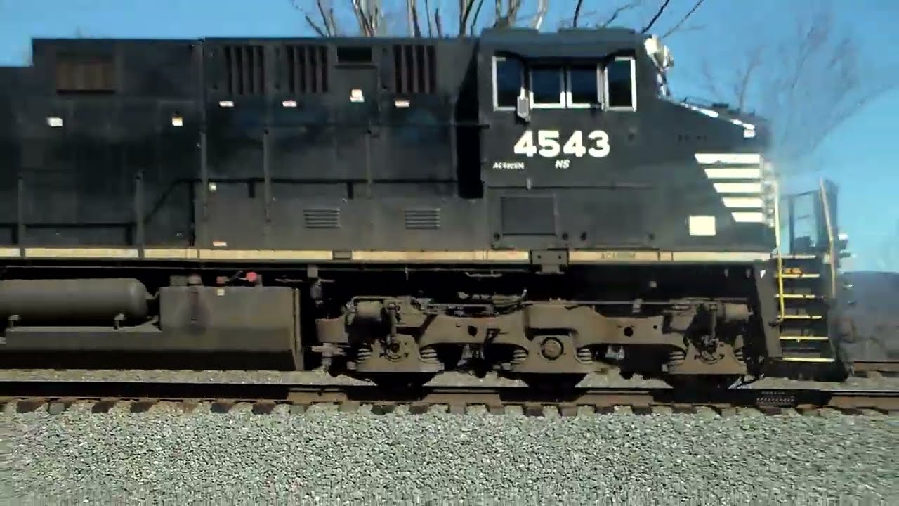 Stacker with NS 4543 as the leader