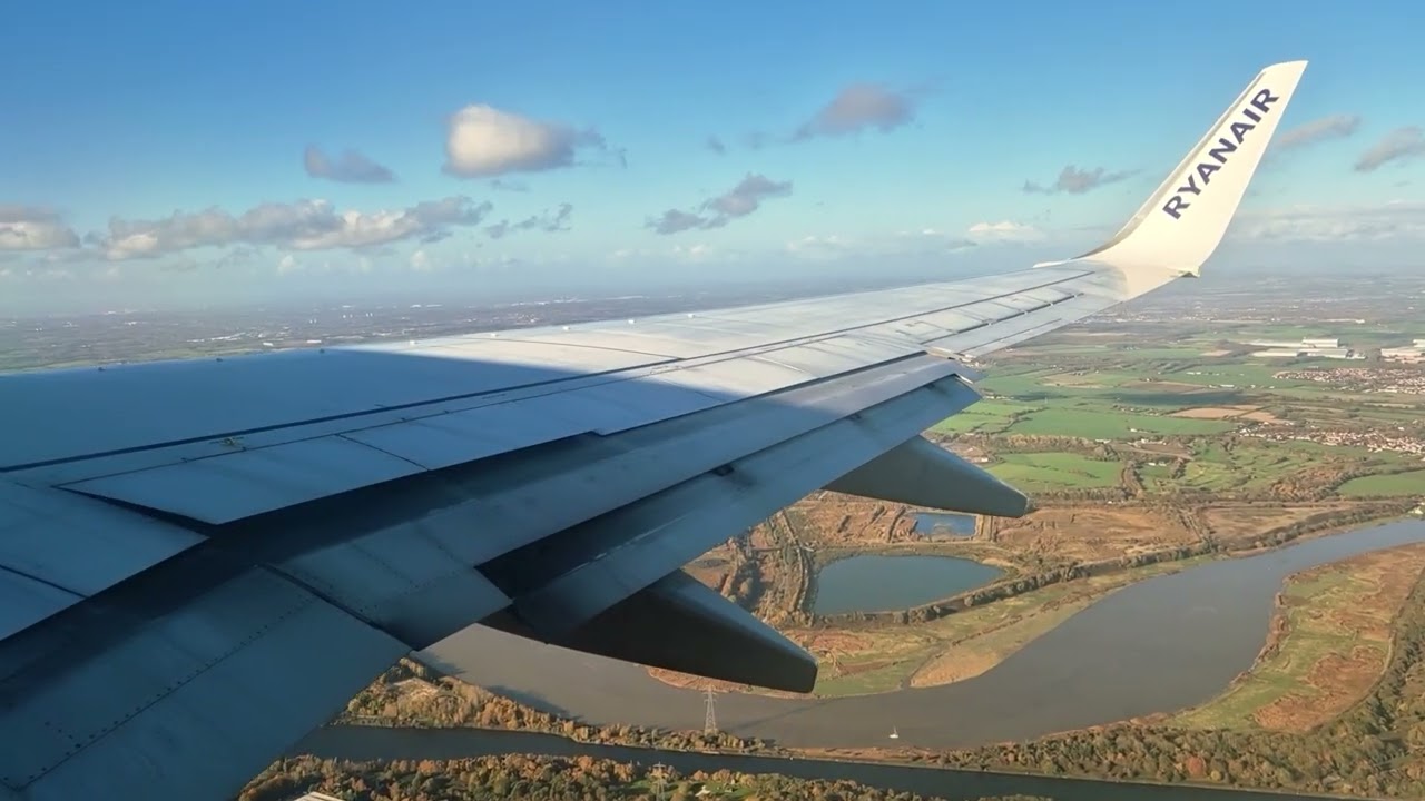 Ryanair B738 flight RVN-LPL