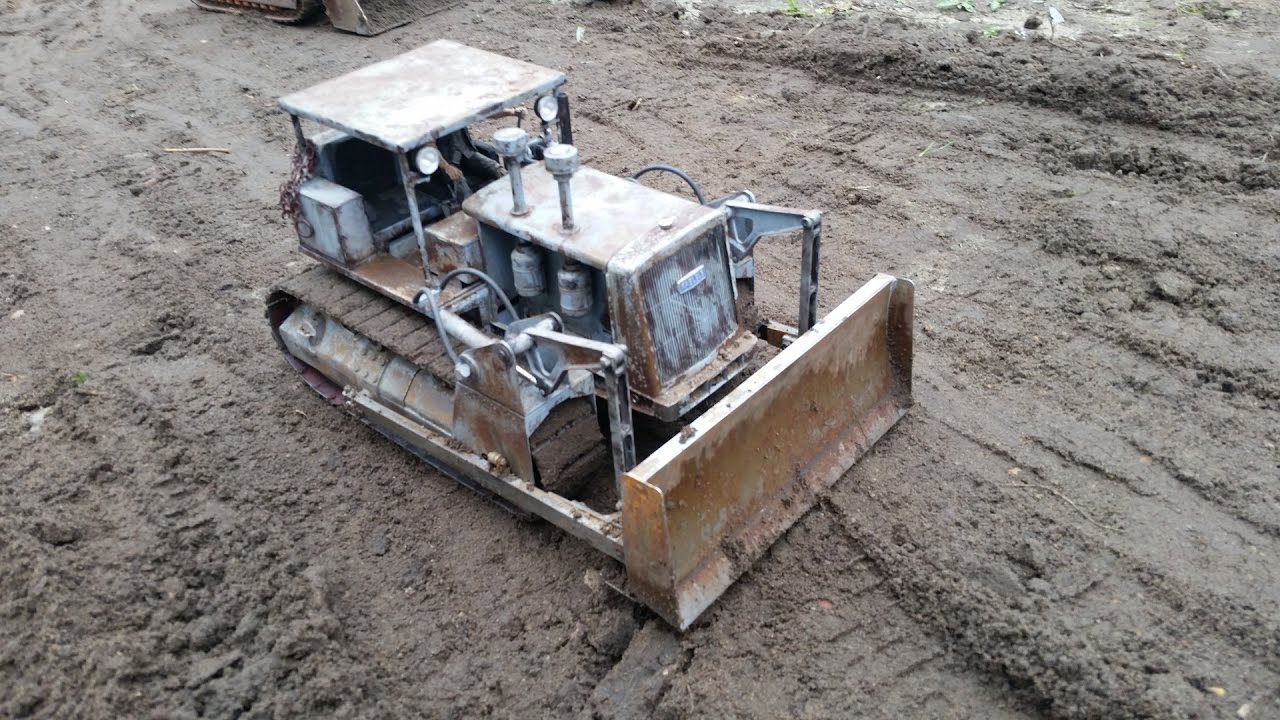 RC Dozer! Historical vehicles