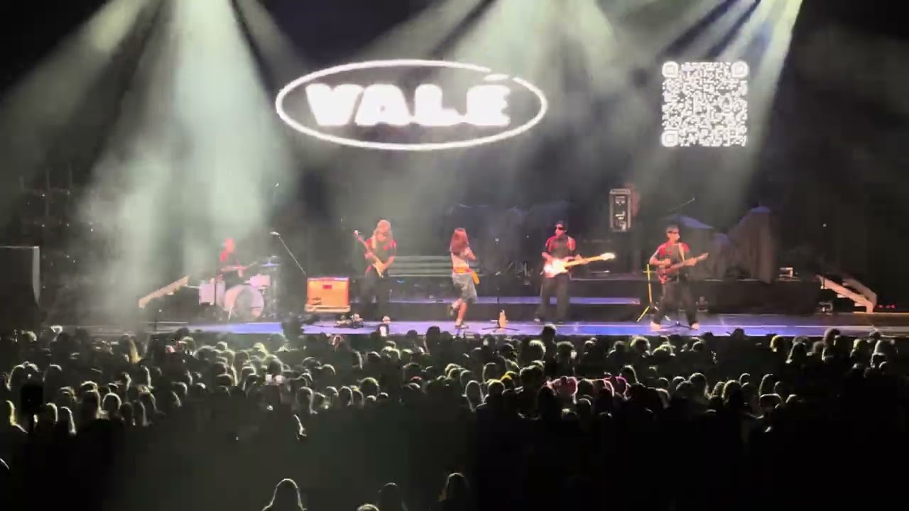 ¡todo bien, valentina! - VALÉ Live at WAMU Theater in Seattle, Washington 7/9/2025