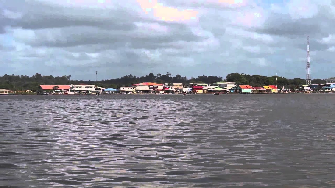 St Laurent du Maroni (French Guiana) to Albina (Suriname) Border Cross By River