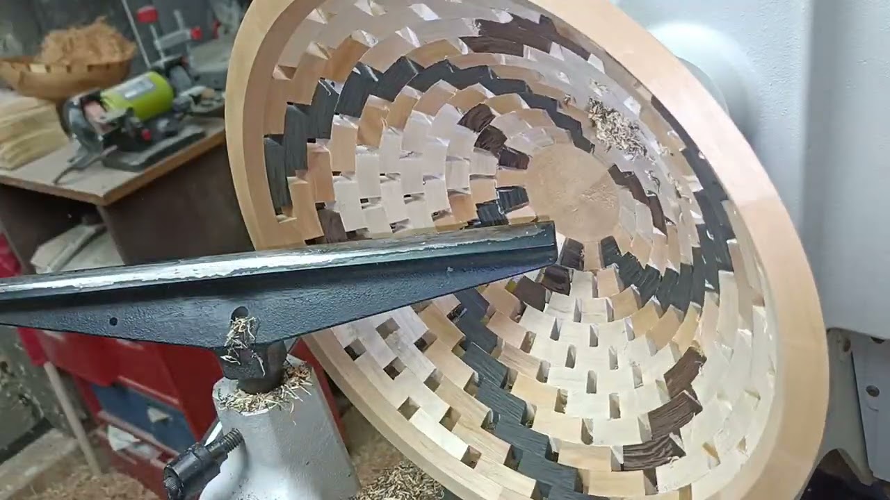My biggest open segmented bowl - Woodturning