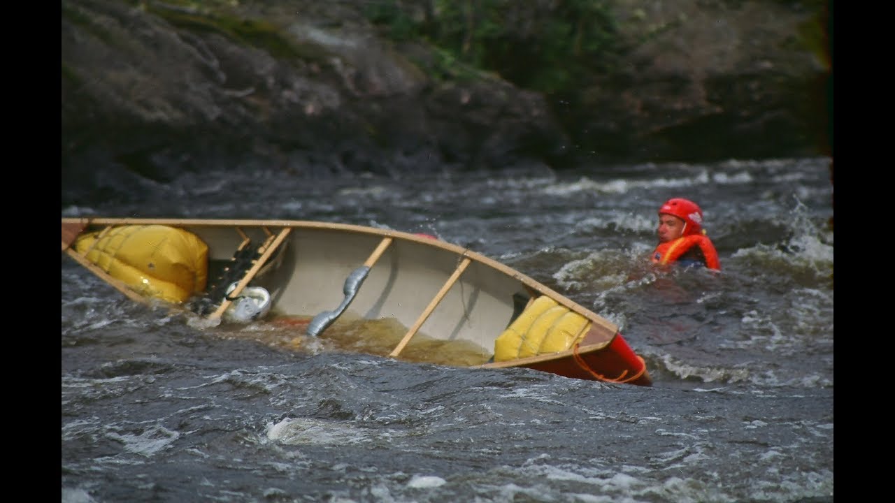 Kayaking Fails - It's not as easy as it looks 😂