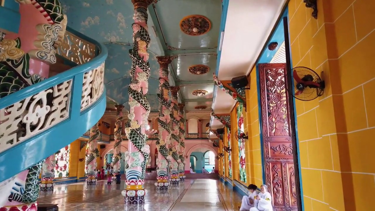 Walking through Tay Ninh Holy See of Caodaism (T&ograve;a Th&aacute;nh Cao Đ&agrave;i T&acirc;y Ninh) - by DJI Osmo Pocket