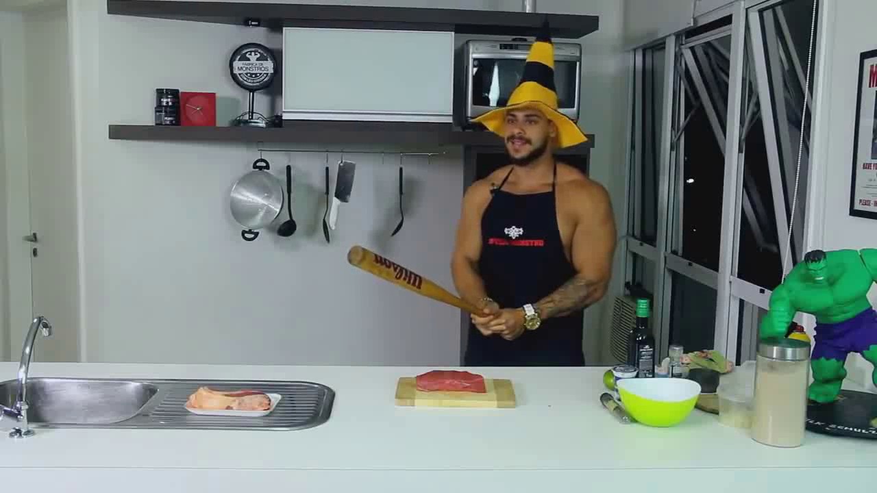 HAN HEIN - Leo STRONDA Muito puto com a Carne (V&iacute;deo para edi&ccedil;&atilde;o)