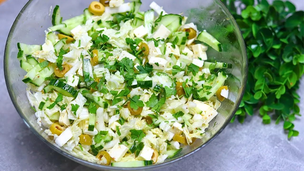 Leckerer Chinakohl Salat mit Gurke in 5 Minuten. Ich werde nie müde, diesen Salat zu essen!