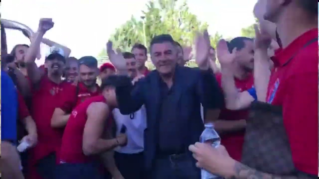 VALLO FESTA GELBISON 16MAG