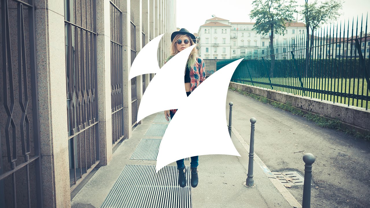 Twax feat. Solomina - Movin On (Radio Edit)