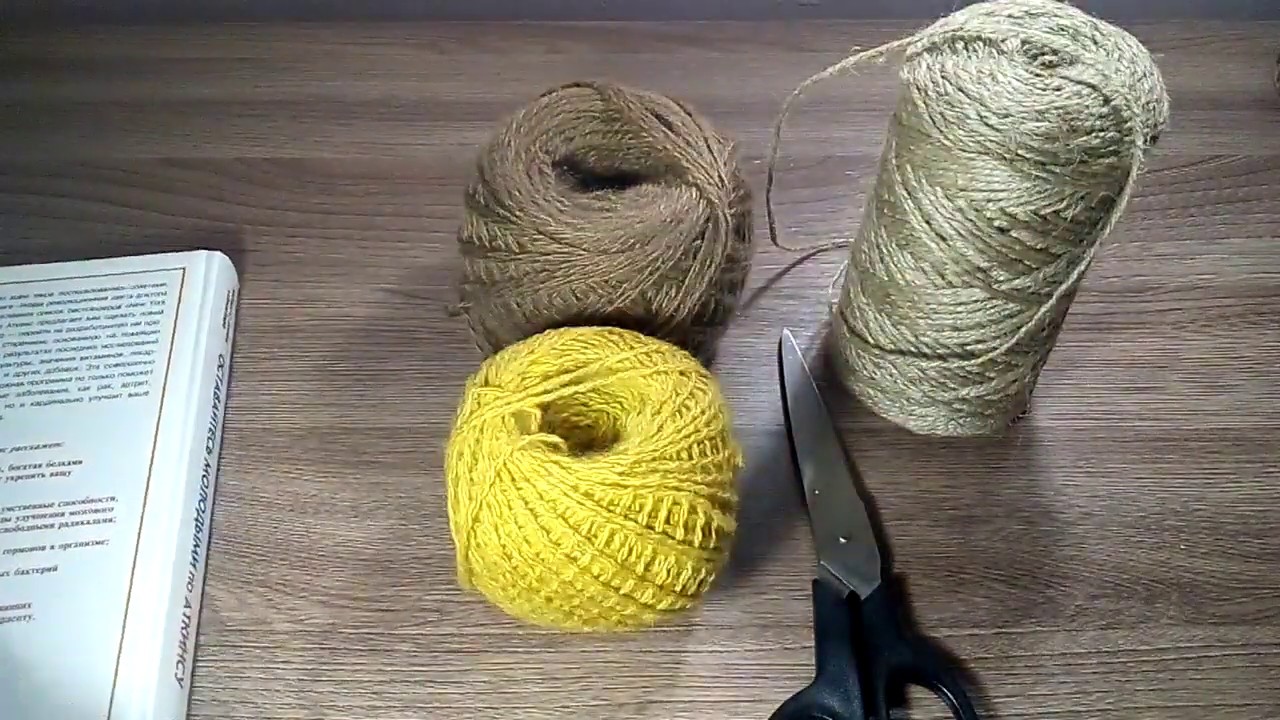 КУКЛА   МОТАНКА  БЕРЕГИНЯ  ИЗ НИТОК
