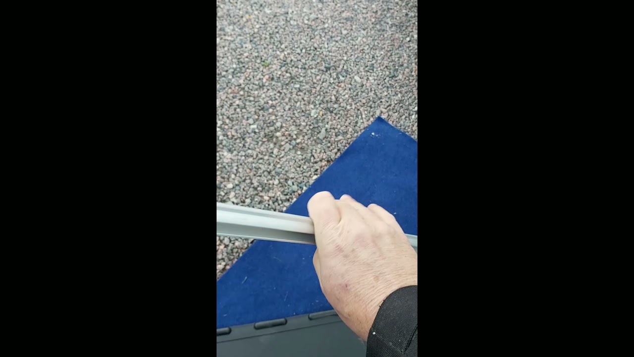 Montering av stänklappar på husbilen