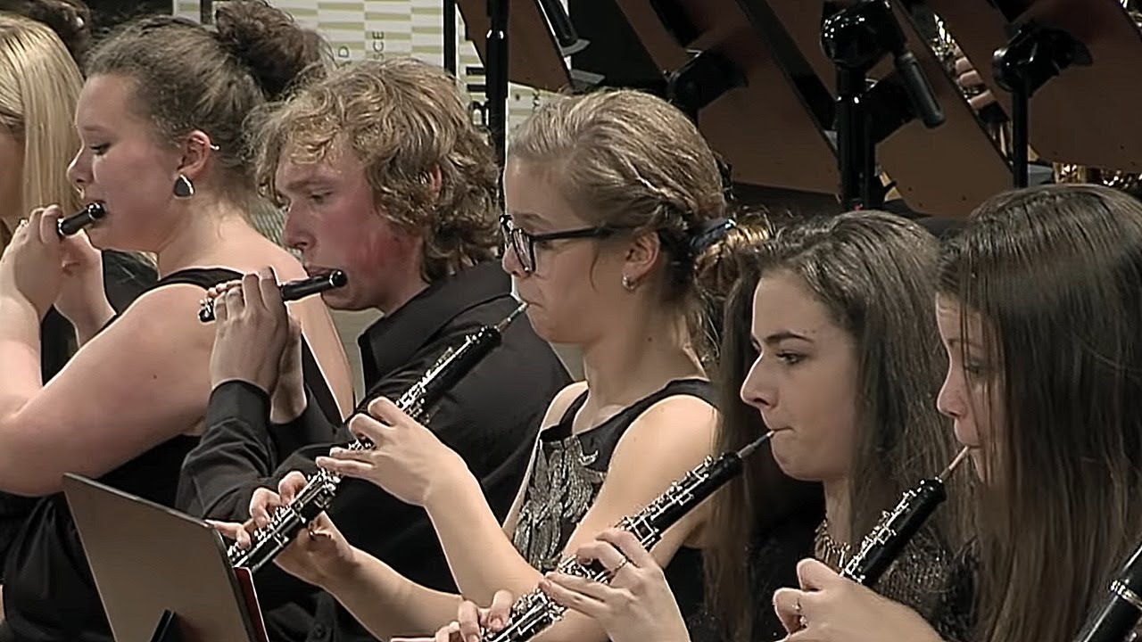 Bizet - Carmen Suite No. 2 conducted by Andrzej Kucybała