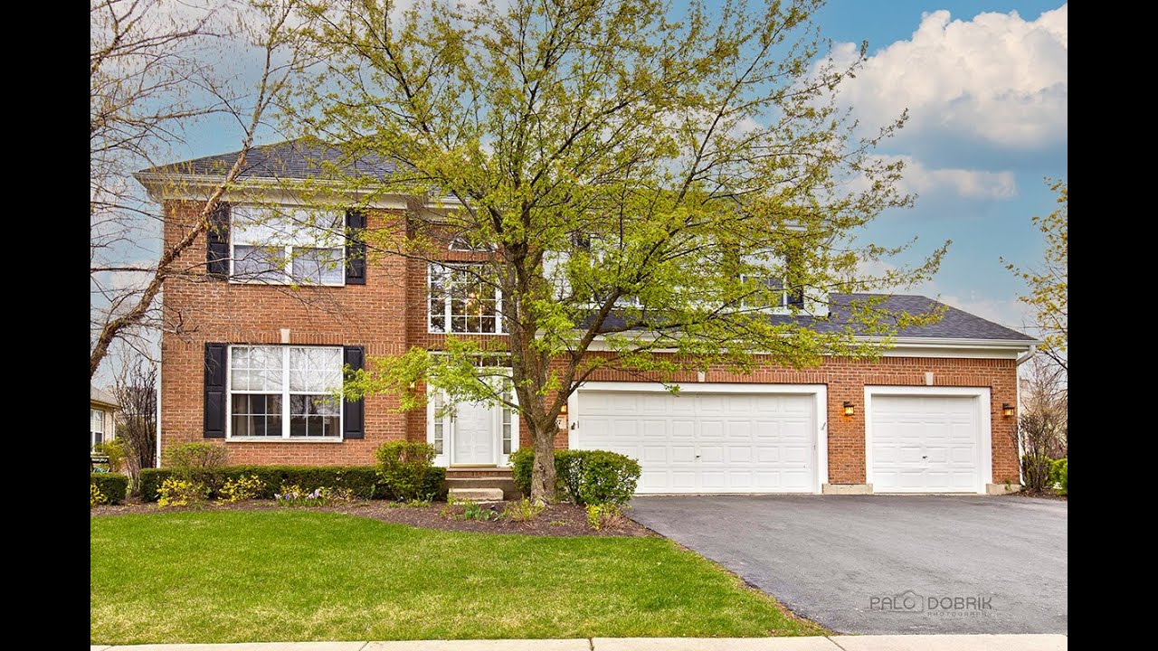 1227 Maidstone Dr Vernon Hills, IL 60061