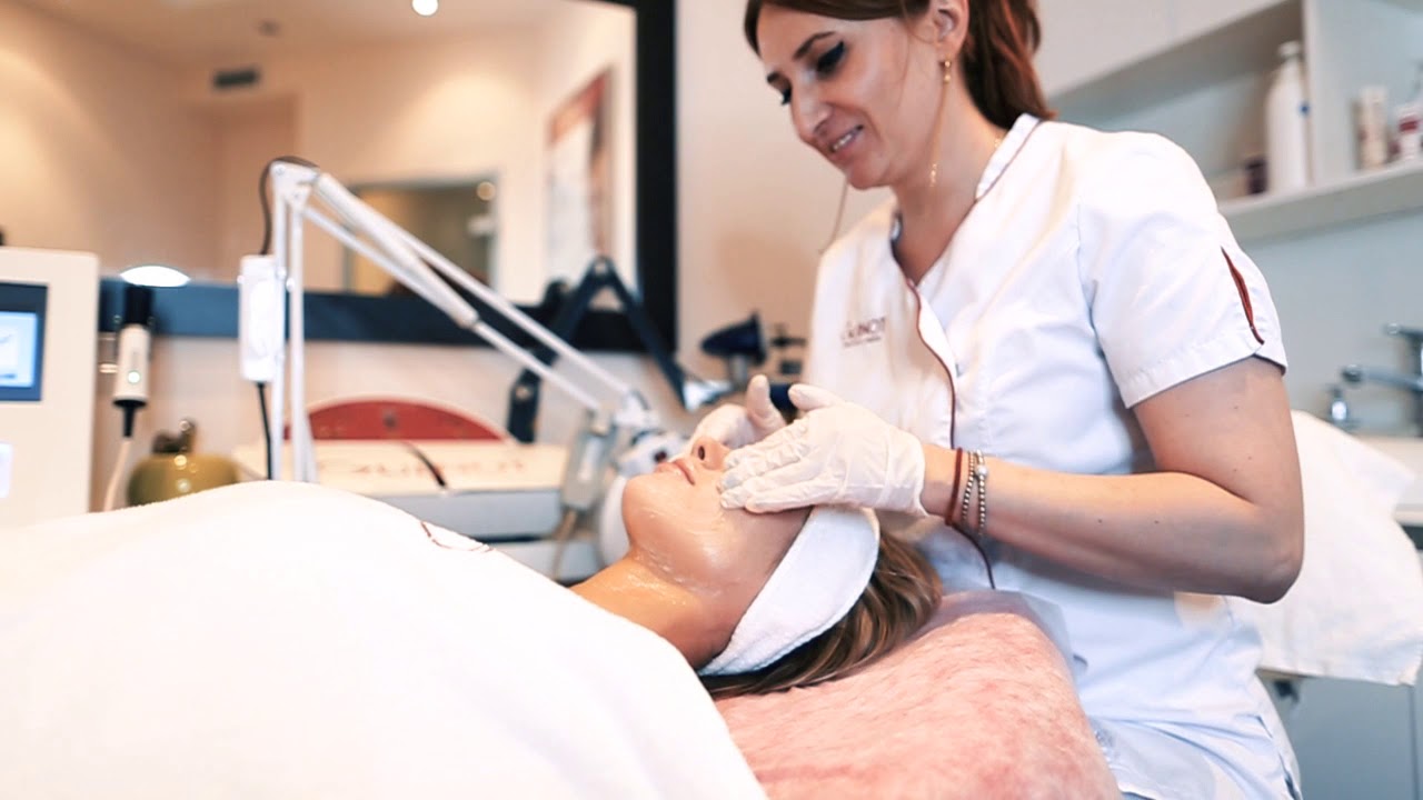 Процедура на аппарате GENEO+ PLUS :  RF-Лифтинг + оксигенация + NeoMassage в салоне 