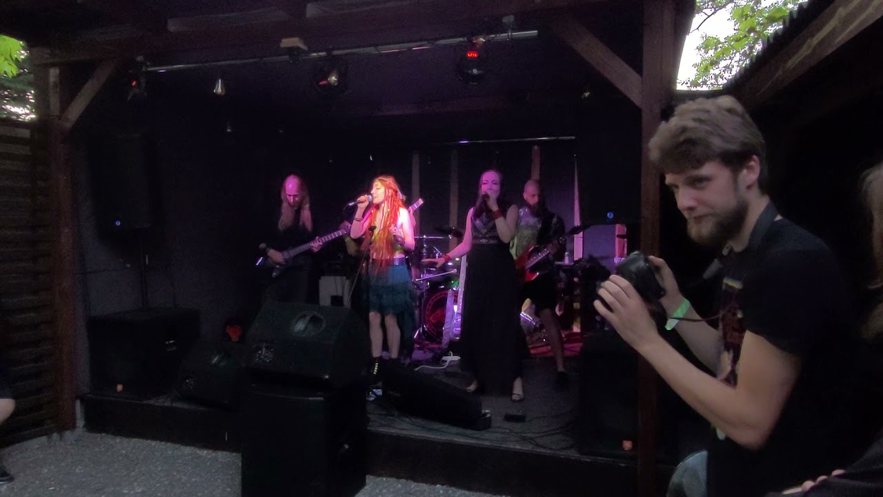 Folk Metal Night II w Bydgoszczy - Derwana  Runika