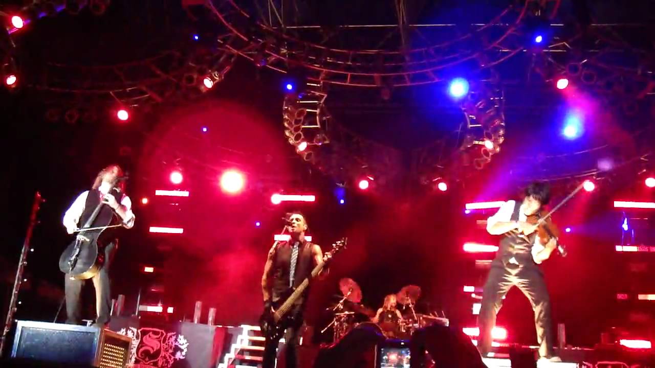 SKILLET LIVE: Awake And Alive (Sonshine Festival 2010)