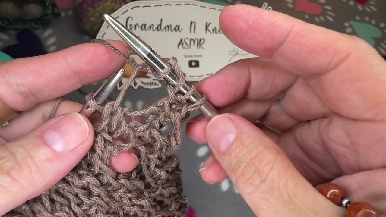 ASMR 🧶Cozy knitting meditation, the sound of knitting needles, beautiful Openwork pattern 🧶