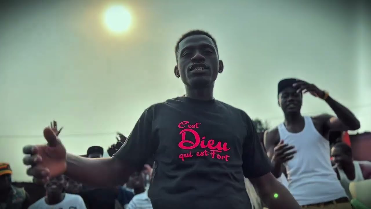 Rock Sweezy ft M7 - MAUVAIS BANGADO EST MORT 1 (Clip Officiel)