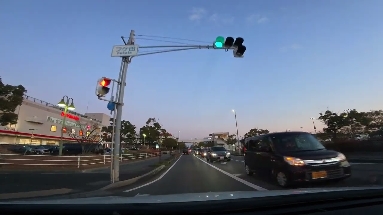 [ 4K ]【イトーヨーカドー 明石店】の立体駐車場に入りました。I entered the multi-story parking lot of Ito Yokado Akashi store.