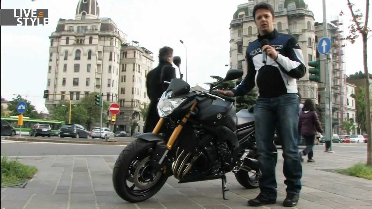Yamaha FZ 8 prova in città by livemilano