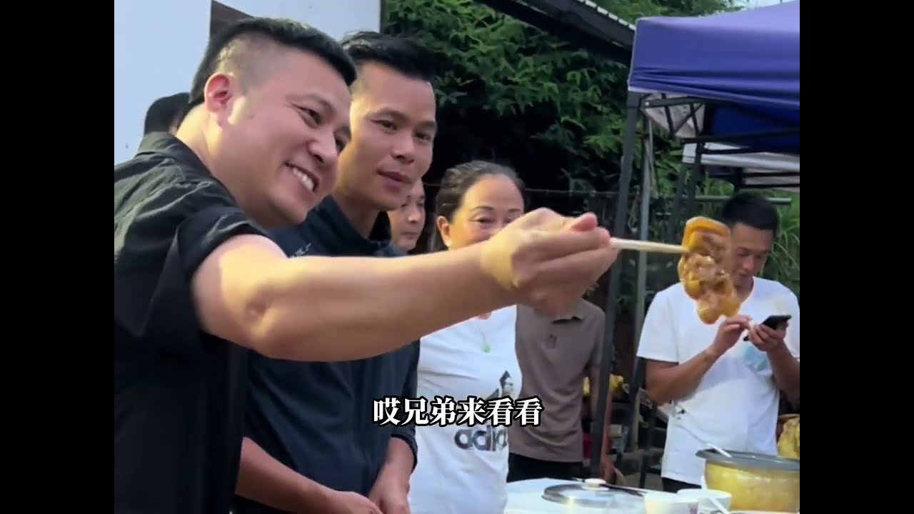二郎在农场盘牛肉，海哥带兄弟姐妹前来助力，朱总安排全牛宴招待 #海哥量地球