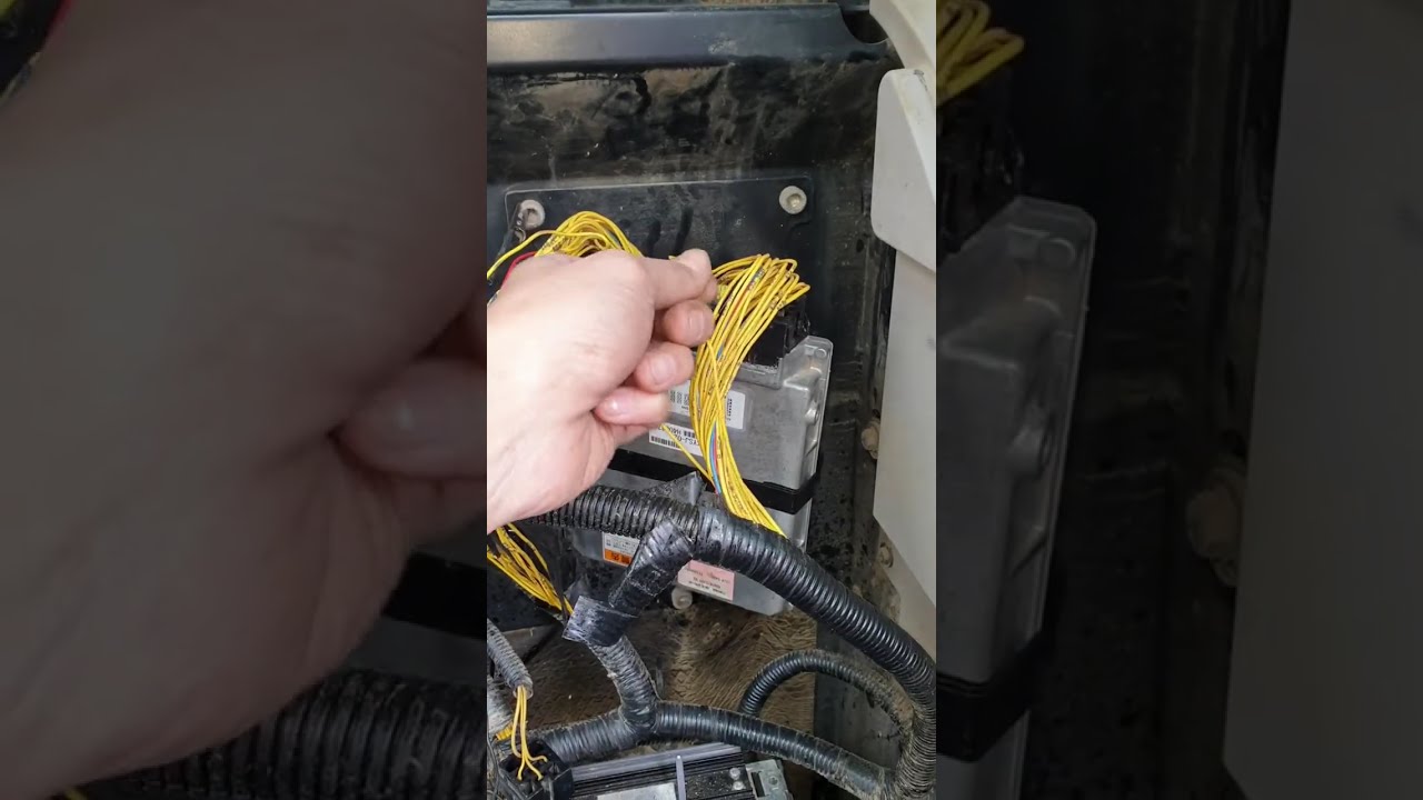 JCB  JS-220 Ремонт электрики , компьютеров