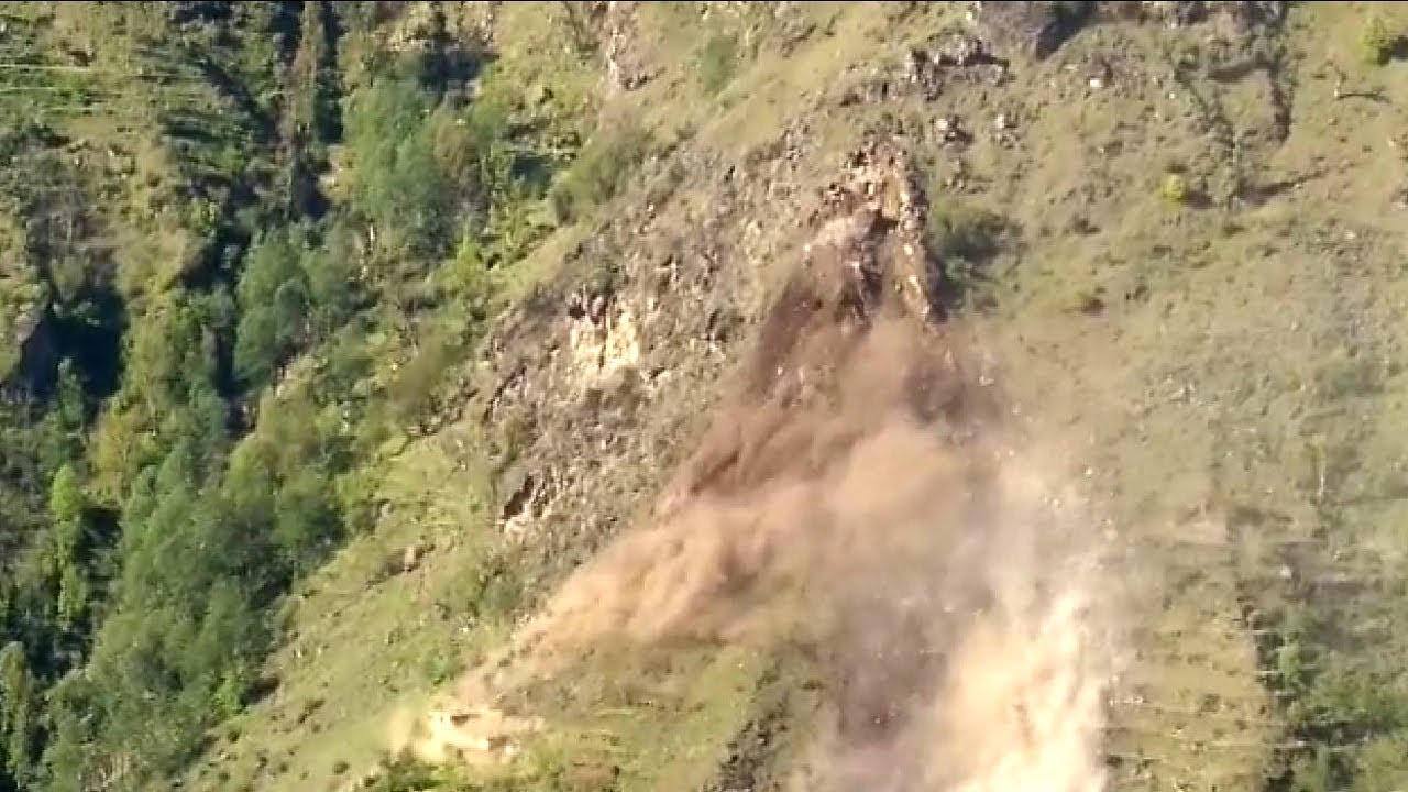 Doda : 10 houses damaged in landslides at Dadkhi
