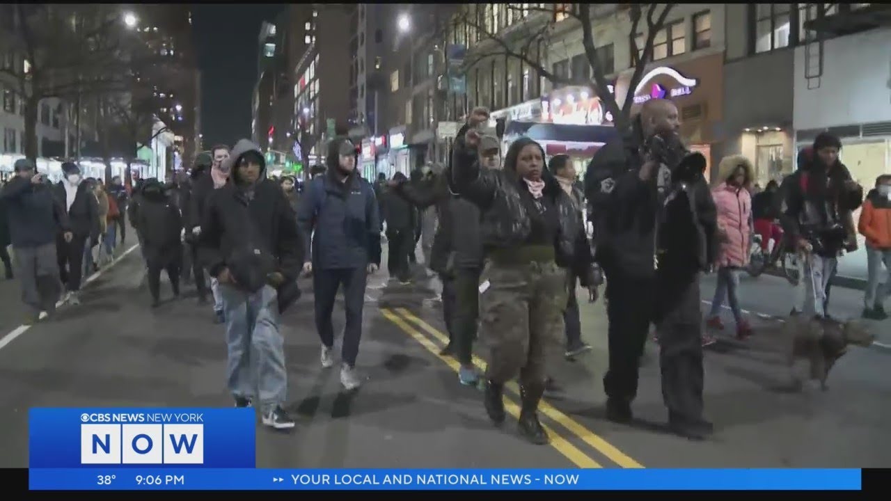 Hundreds gather in Times Square for Tyre Nichols protest