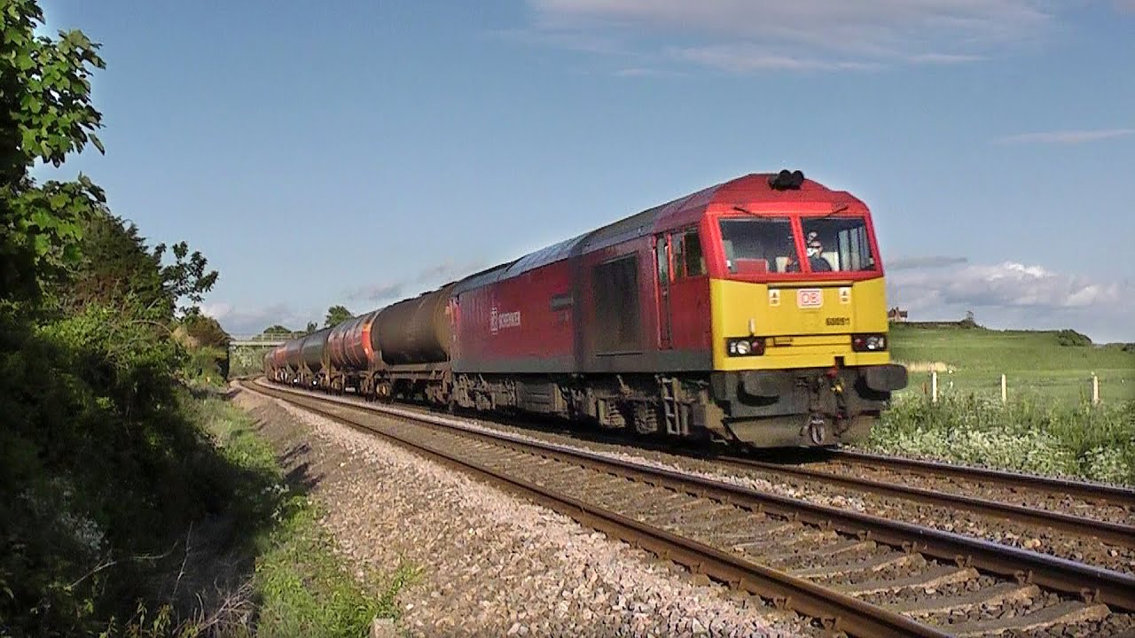 60091Toot toots on the 13.00 Theal to Robeston MURCO empties 18/05/2016