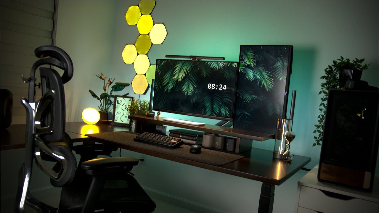 Современный и атмосферный офис для продуктивной работы. Рабочий стол 2025 футов.