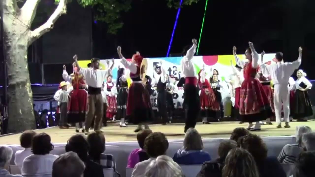 Aí Morena - Grupo Folclórico das Lavradeiras da Meadela,  Alto Minho, Viana do Castelo, Portugal