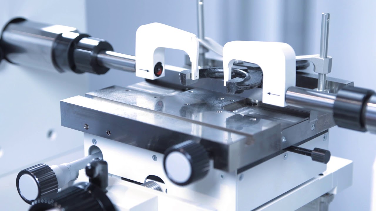 Universal legth measuring machine LM 300