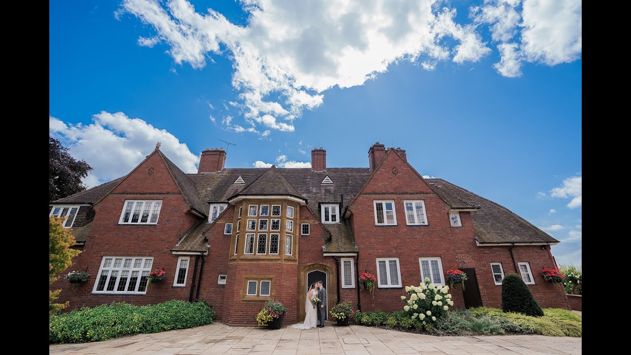 Edgbaston Park Hotel / Birmingham/ Wedding Photographer Edgbaston Park Hotel 💕
