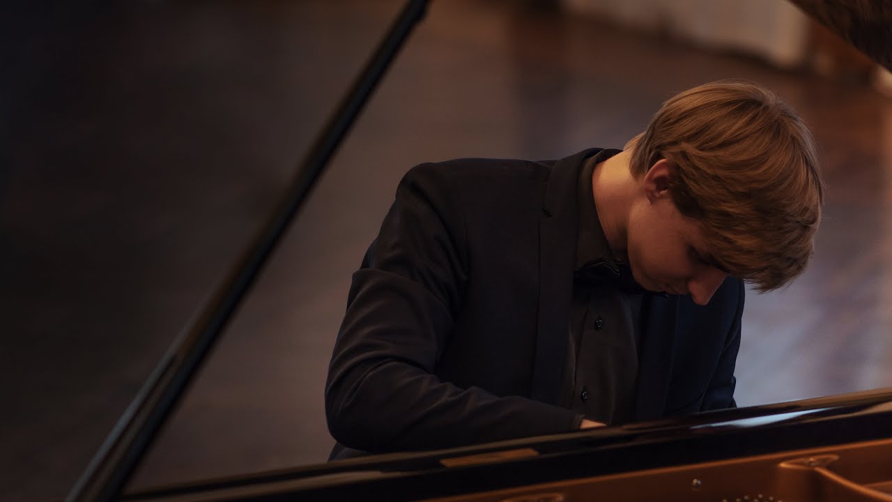 F. Liszt - Paraphrase on a Waltz from Gounod's 