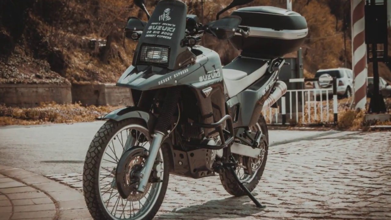 PROJECT SUZUKI DR BIG 800S DESERT EXPRESS