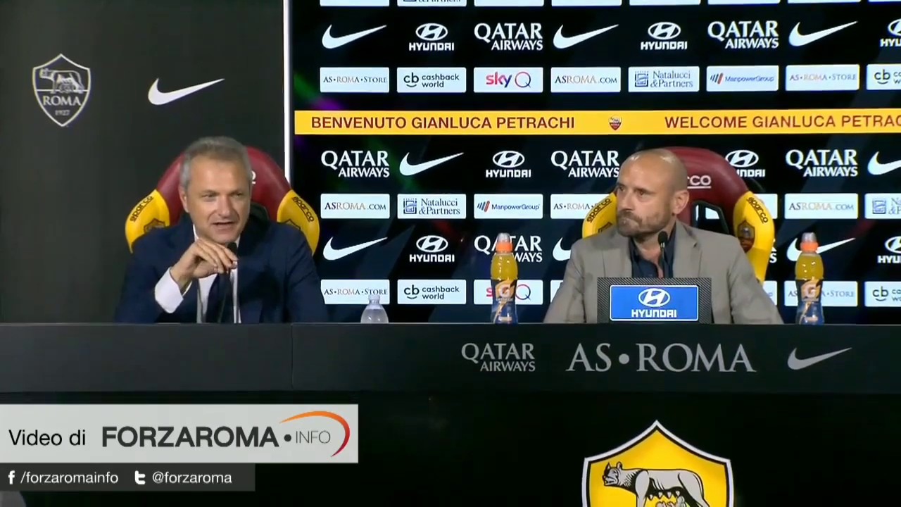 Guido Fienga apre la conferenza stampa di Gianluca Petrachi