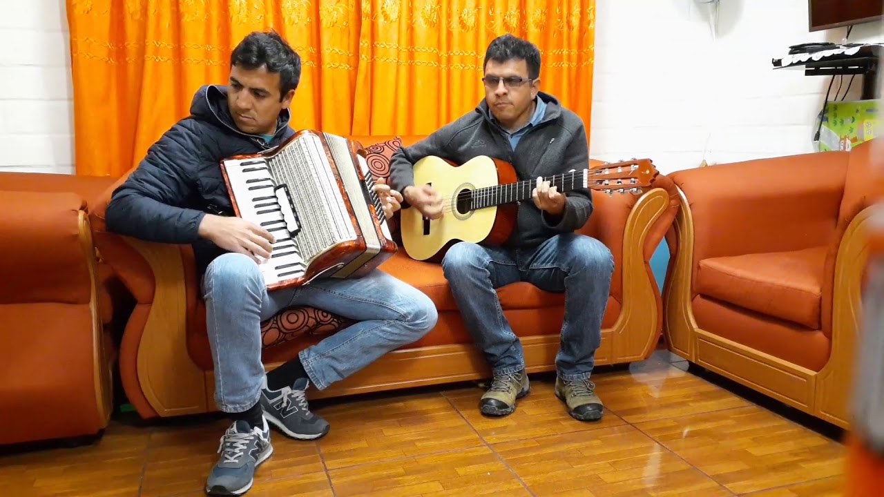 Abrazando mi Botella - Los Trigueños del Norte