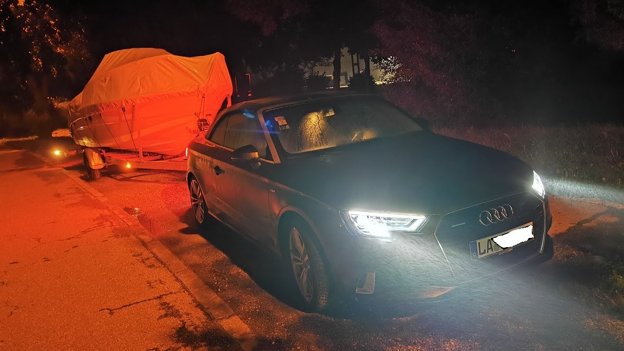 Mit dem Motorboot auf dem Gardasee