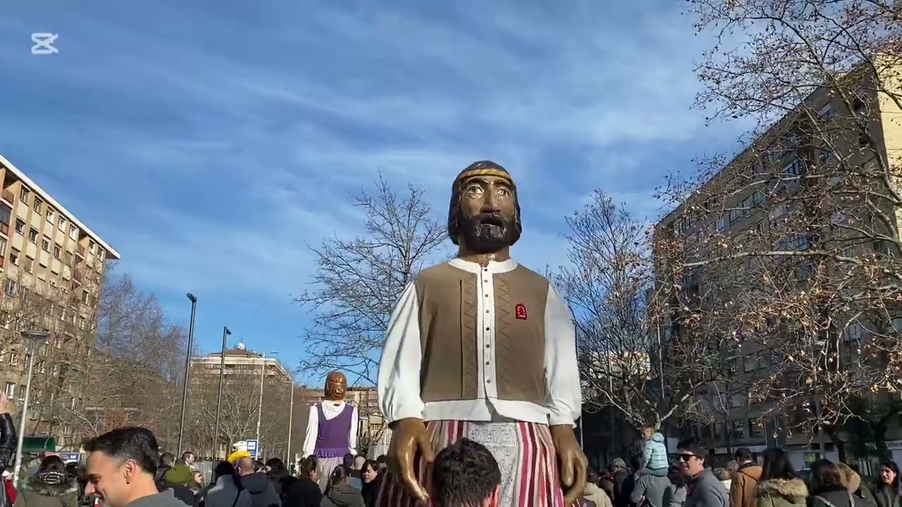 Gigantes de Iturrama en Navidad 2025 